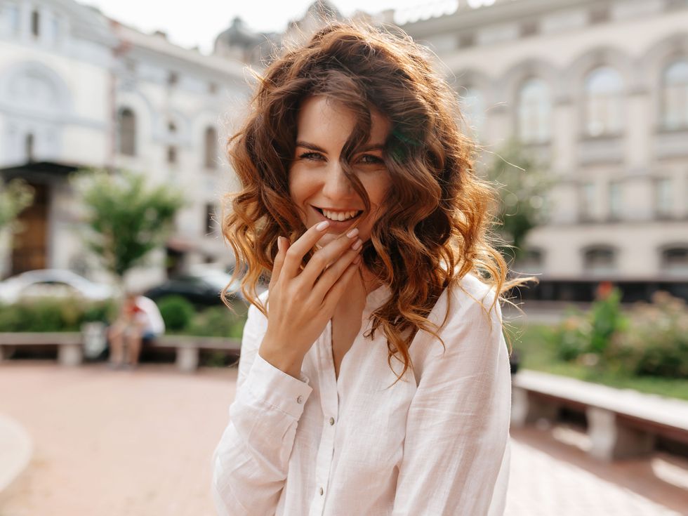 Хороскоп за 6 март: Овни, отворете сърцето си за забавления. Стрелци, късметът е с вас