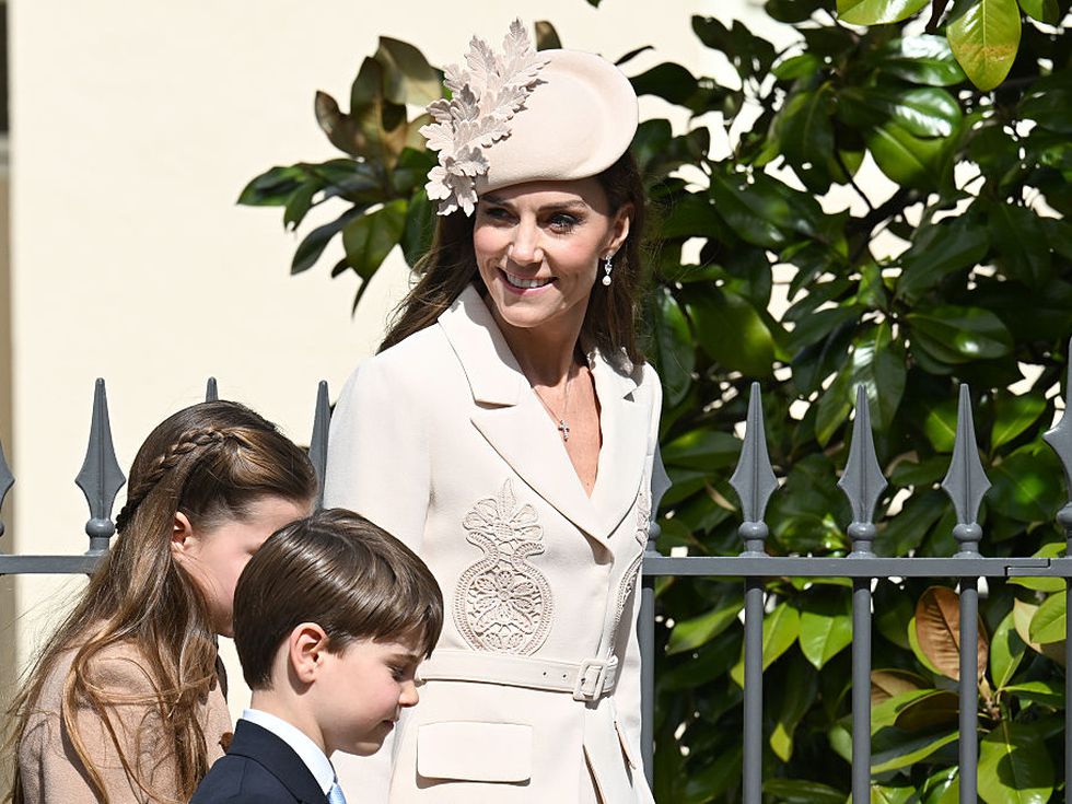 Принцесата се завърна: След диагнозата рак и 2 години отсъствие Кейт Мидълтън посрещна Великден в необичайна визия