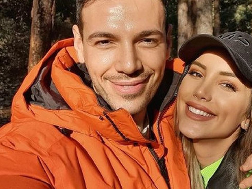 Възражда ли се любовта: Любовни искри прехвърчат между Алекс и Дани в ново видео