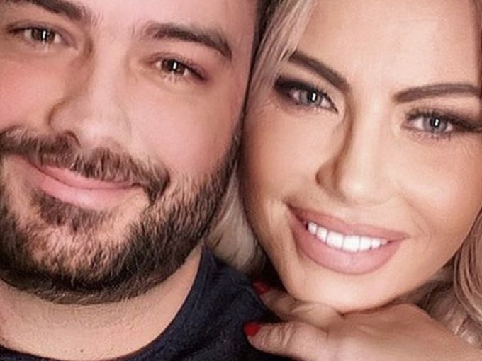 Най-сладката снимка: Вижте бебето на Камелия на морето