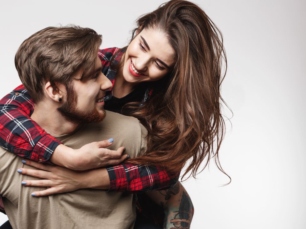 Сексхороскоп за март: Разтърсващи страсти и романтични емоции връхлитат зодиите този месец