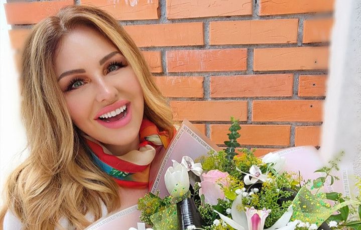 Вижте колко сладка малка дама е била Рени като дете (Снимки) - Звезди ...