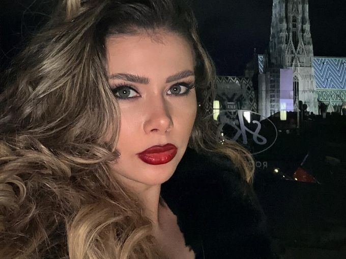 Кристина от 'Ергенът' въртяла любов с Дани Петканов