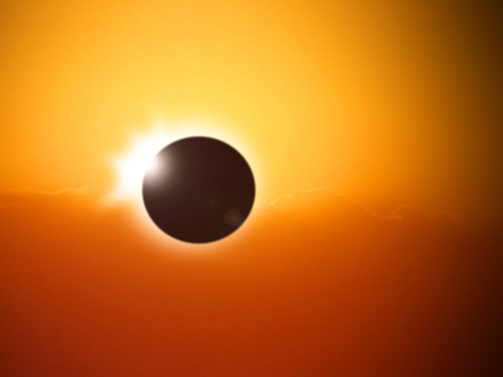 Новолуние и слънчево затъмнение в Овен - Вселената ще даде голям тласък към бъдещето