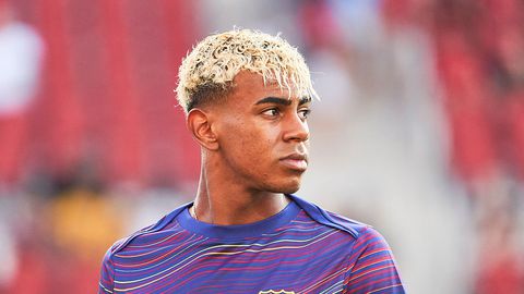 Футболният клуб отново е в светлините на прожекторите но не