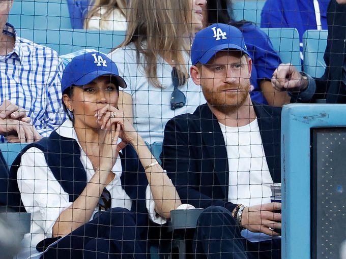 От „Обичан принц“ до „Онлайн посмешище“: Принц Хари бесен на Меган заради децата и социалните мрежи. Предстои ли развод?