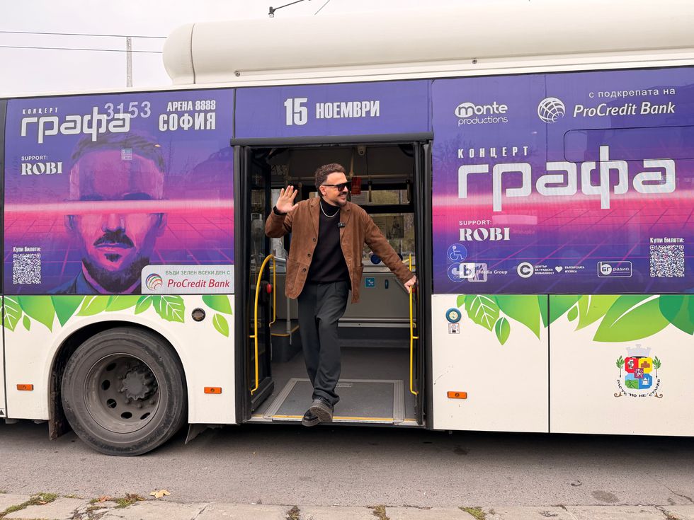 Графа изненада пътниците в специалния „графски“ автобус из София