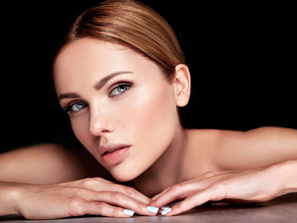 5 процедури, които да направите преди Нова година, за да изглежда кожата ви скъпо