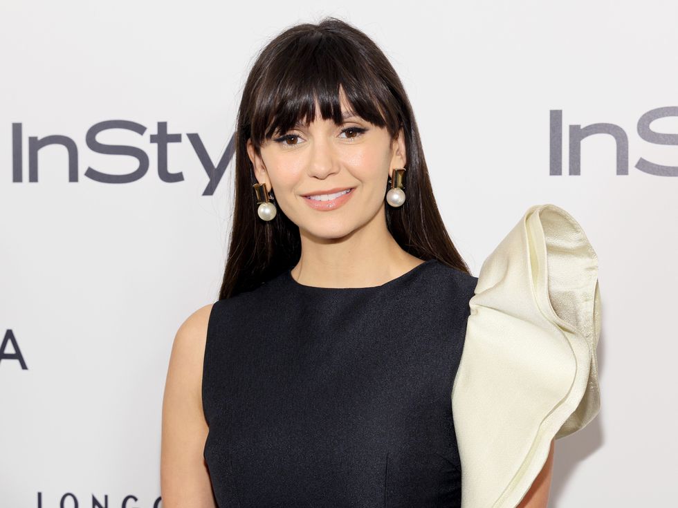 Урок по стил и женственост: Нина Добрев заблестя на Седмицата на модата в Париж