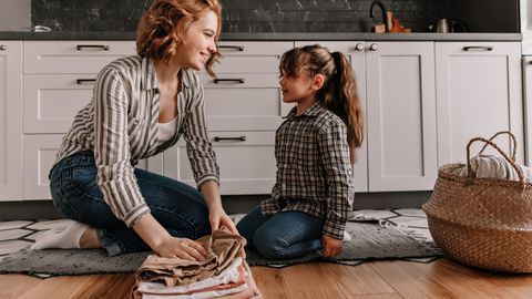 Майчинството днес включва планиране организация емоционална подкрепа логистика работа социални