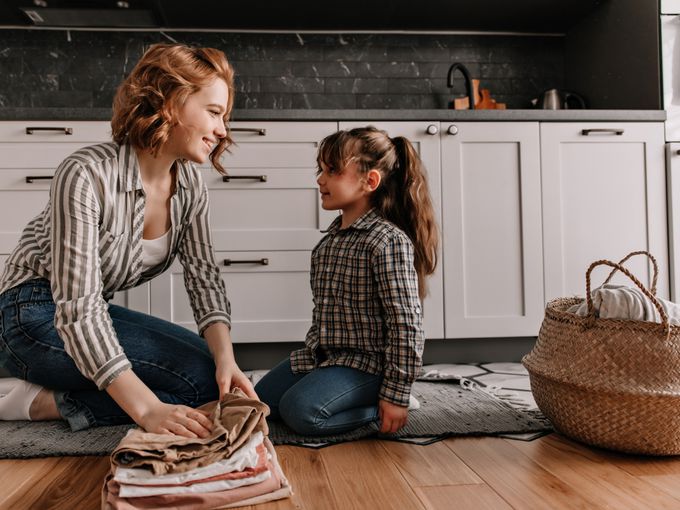 Новият невидим помощник у дома: защо все повече майки използват ChatGPT