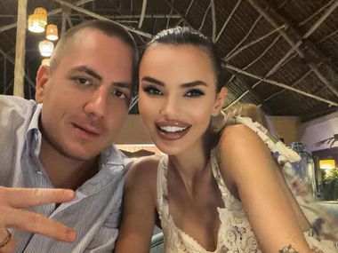 Романтично бягство в Африка: Певицата Мария пръска сексапил от Занзибар (снимки)