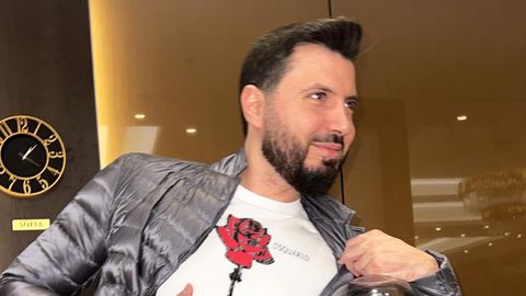 Мартин Николов Елвиса отново привлече вниманието към себе си