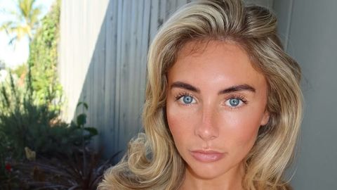 Противоречивите звезди от OnlyFans Лили Филипс и Бони Блу оставиха