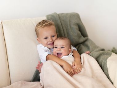 Добра новина: След шокиращия случай децата от Ямбол получиха нов дом