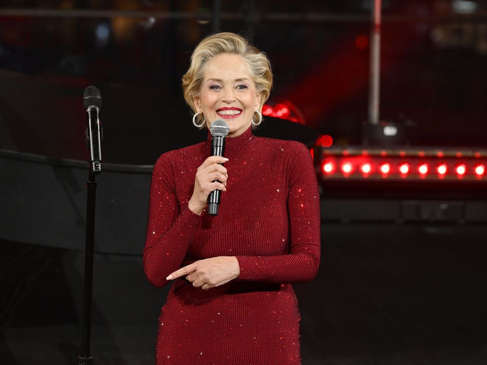 "Едва не припаднах": Шарън Стоун посочи най-добрия целувач в Холивуд