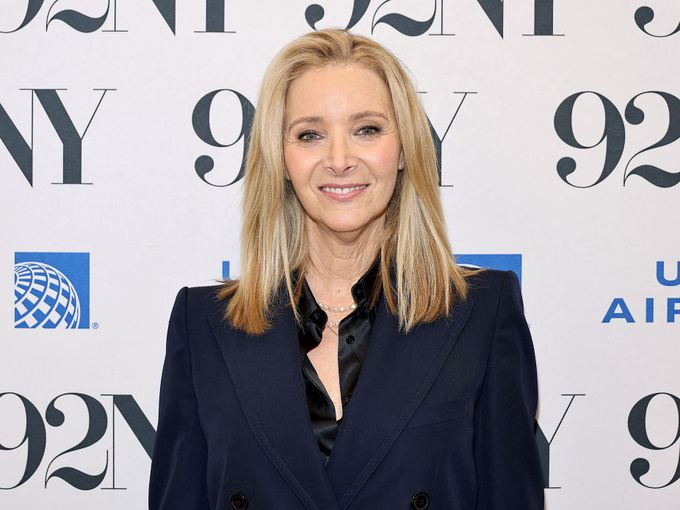 „На никого не му пукаше за мен“: Лиса Кудроу с разтърсващо признание за годините в „Приятели“