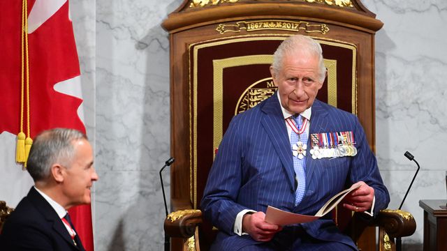 Крал Чарлз Трети е претоварен