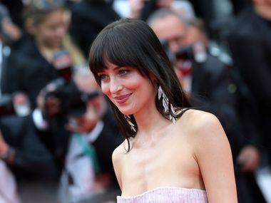 След 8 години любов: Дакота Джонсън изпитва невероятна болка след раздялата с Крис Мартин от Coldplay