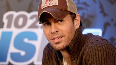 Енрике Мигел Иглесиас Прейслер се ражда в Мадрид през в