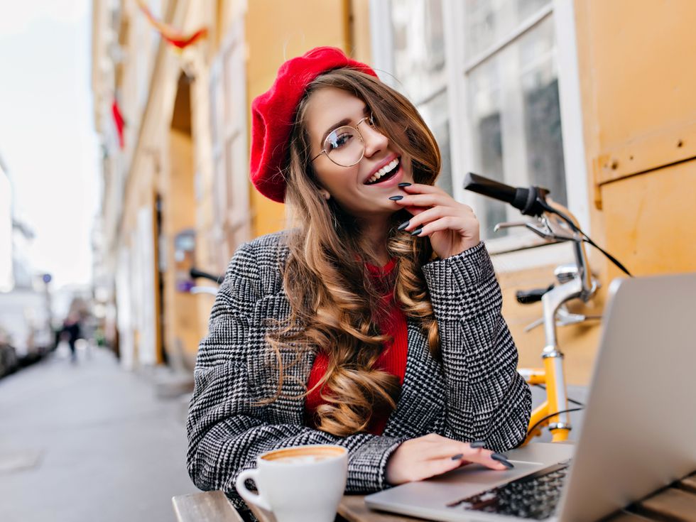 Хороскоп за 7 ноември: Стрелци, днес е критично важно да запазите личния си живот в тайна