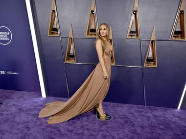 "Препечените" нокти на Дженифър Лопес са есенен хит