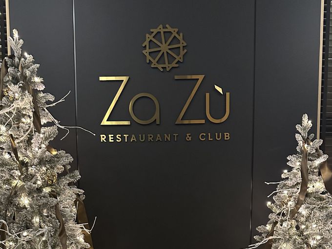 Сексът и градът в София: Ново любимо място – ZaZú