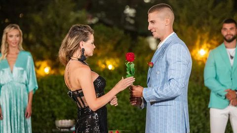 Първата среща между актьора Петър и майката на неговата избраница