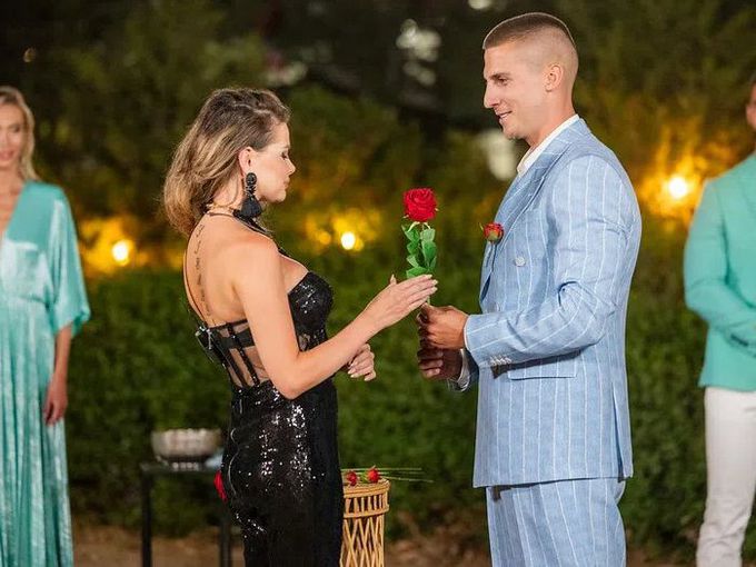 „Ергенът: Любов в рая“: Леден душ за Петър - майката на Криси го сломи още с първия си въпрос