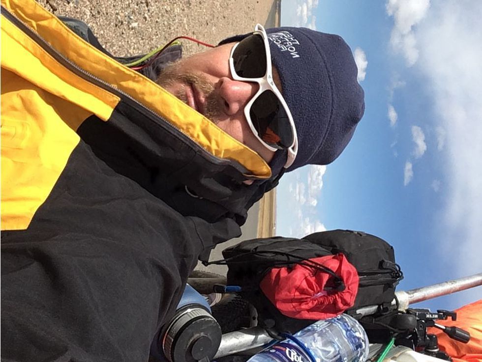 Той обикаля света от 27 години: Ето какъв важен урок е научил за щастието