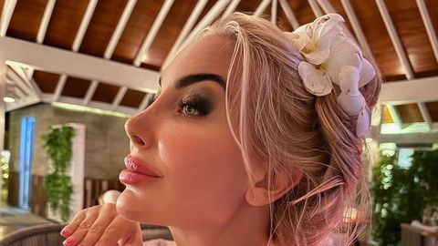 Преди седем години Антония Петрова добави към фамилията си и