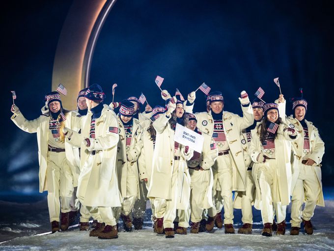 Най-стилните олимпийски униформи, които видяхме на церемонията по откриване на Зимните игри