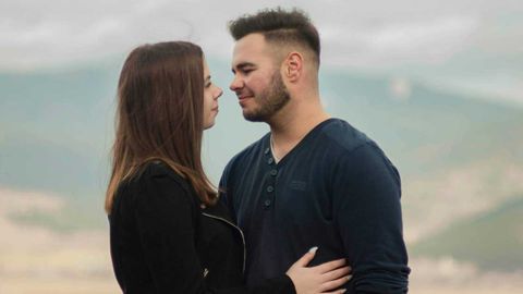 Някои биологично активни молекули включително хормони невротрансмитери и невропептиди участват