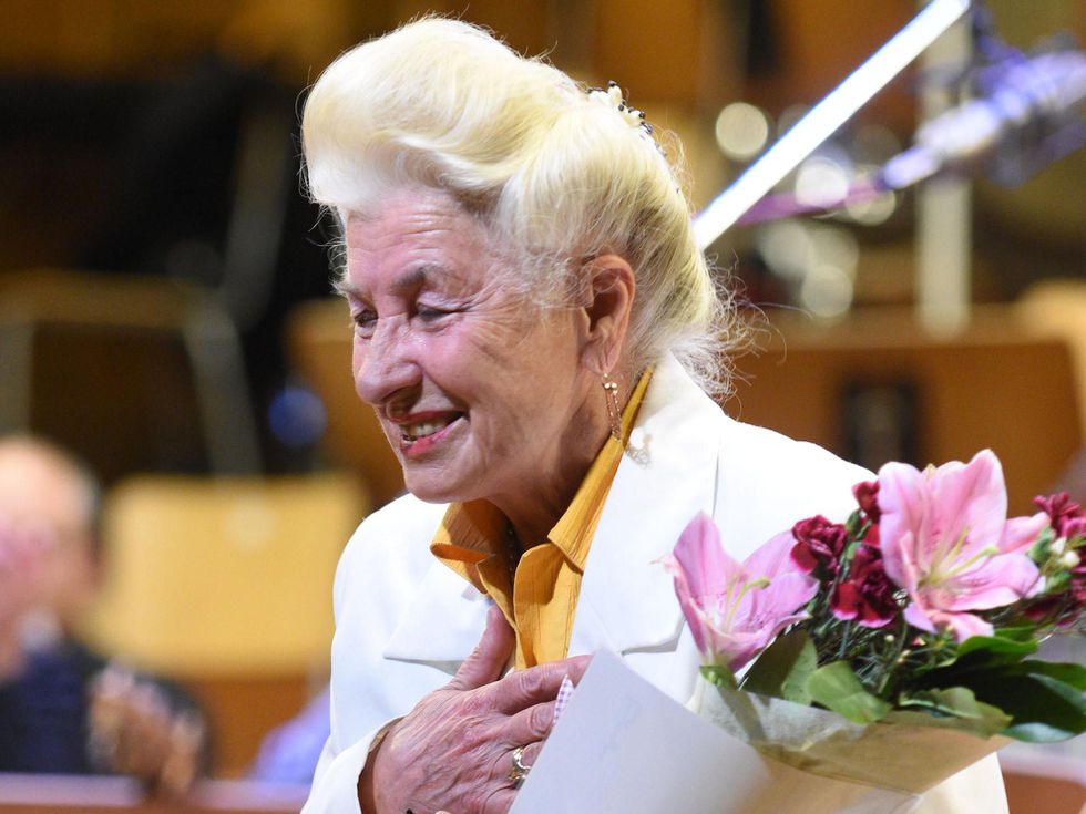 На Велика събота се прощаваме с Янка Рупкина в Бургас