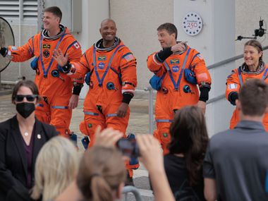 Всичко за мисията „Артемис 2“: рекорди, шокиращи гледки и моменти без аналог