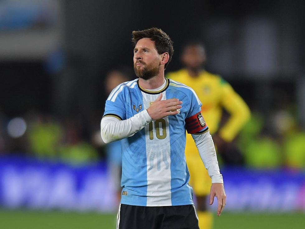 „Gracias, Leo“: Аржентина се сбогува със своя герой, а Меси не скри сълзите си (Снимки и Видео)