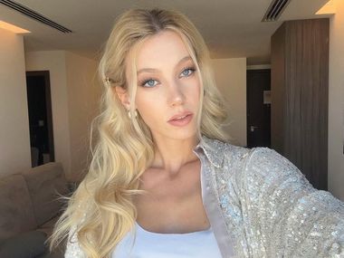 От Прага до Манила: Красавица от Чехия, влюбена в гмуркането, е Мис Земя 2025 (Снимки и Видео)