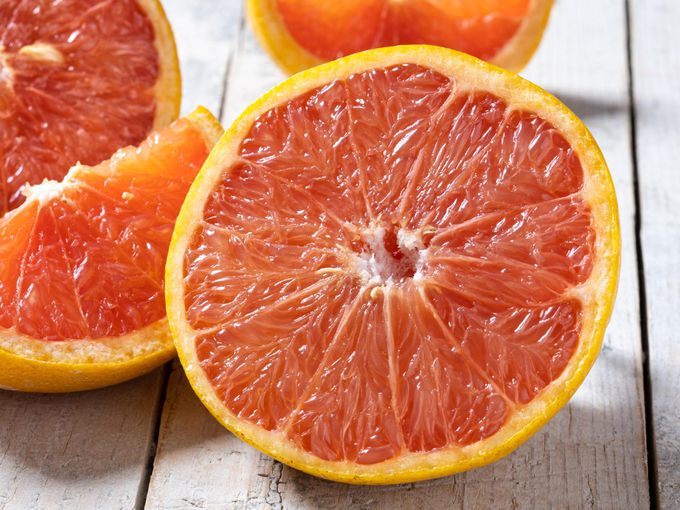 „Стопява“ мазнините дори докато спите: Един плод е ключът към бързото отслабване!