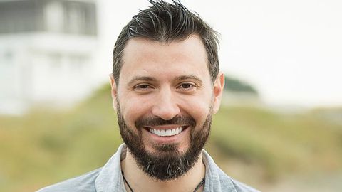 Мартин Николов – Елвиса който е известен с участието си