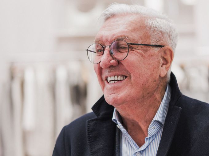 Човекът зад един от легендарните модни брандове: Хелмут Шлотерер пред Woman.bg за модата, жените и изкуството да останеш себе си