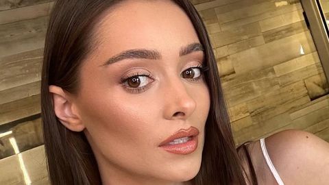 Победителката от втория сезон на Ергенът Валерия демонстрира луксозен начин