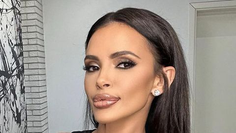 Мария отново провокира в социалните мрежи Изпълнителката пусна романтични кадри от