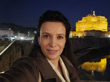 Яна Маринова за мъдростта, която идва с годините: Лесно е да си смел и готин, когато си млад