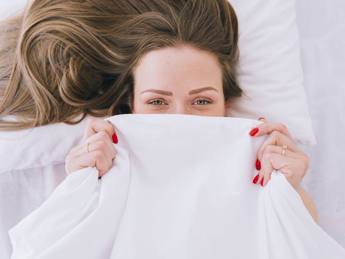 Студът не прощава: Колко често да перем спалното бельо през зимата