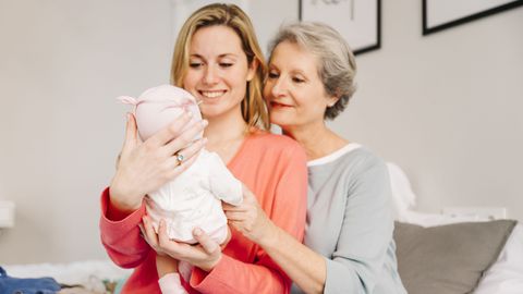 На 8 януари българският народ отбелязва Бабинден празник който завършва