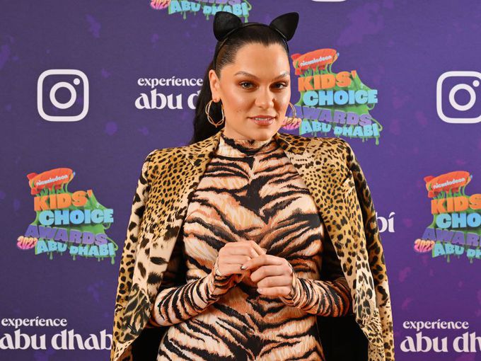 Джеси Джей претърпя инцидент в Китай, приеха я по спешност в болница