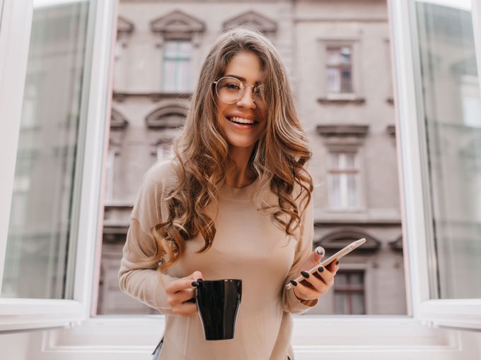 Хороскоп за 9 декември: Овни, бъдете предпазливи, Козирози, не се поддавайте на меланхолия