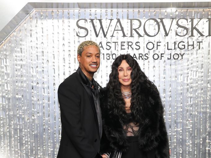 Сватба на хоризонта: Шер казва „да“ на партньор 40 години по-млад от нея