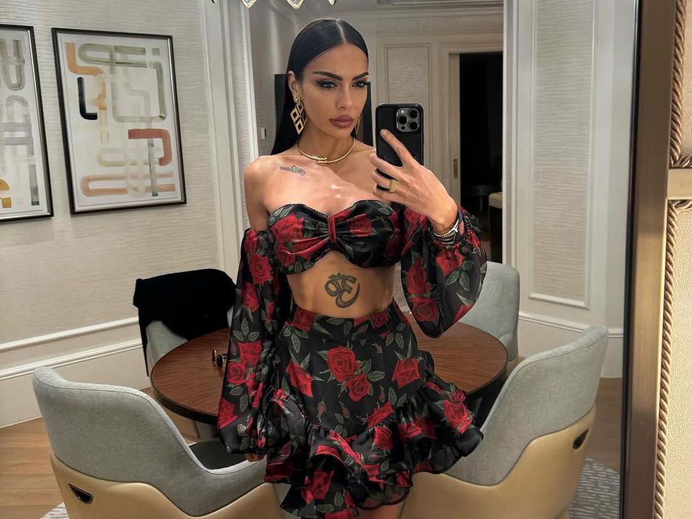 Лияна показа перфектни плочки: Щом мога аз - можете и вие (Снимки)