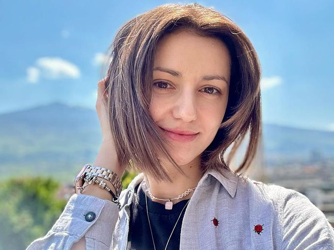 Валентина Каролева с тежко признание: На 10 г. разбира, че майка ѝ е зависима